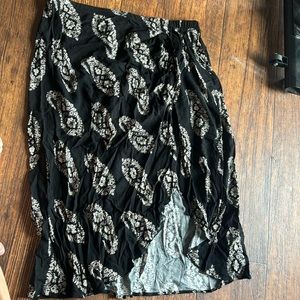 Knox & Rose Skirt